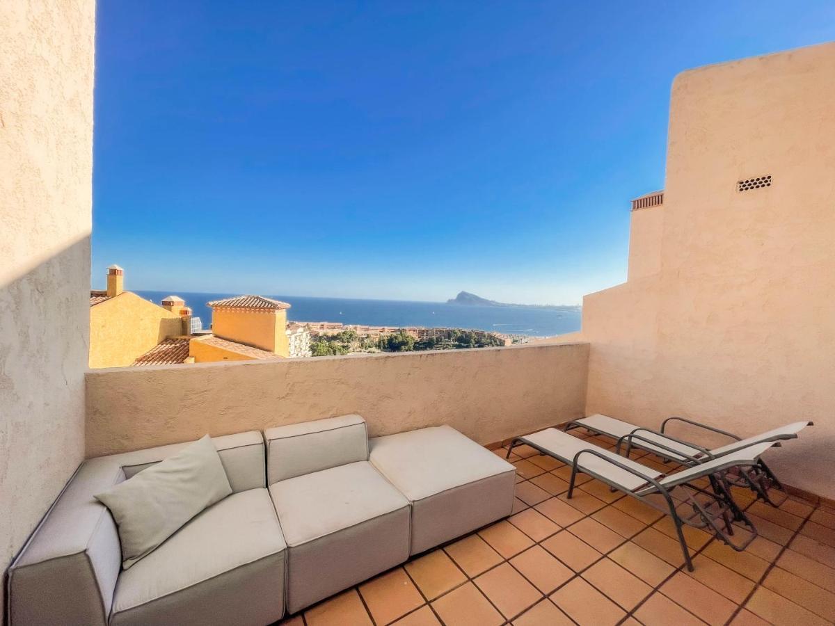 Villa Charming Townhouse With Sea Views & Pool In Altea à Calp Extérieur photo